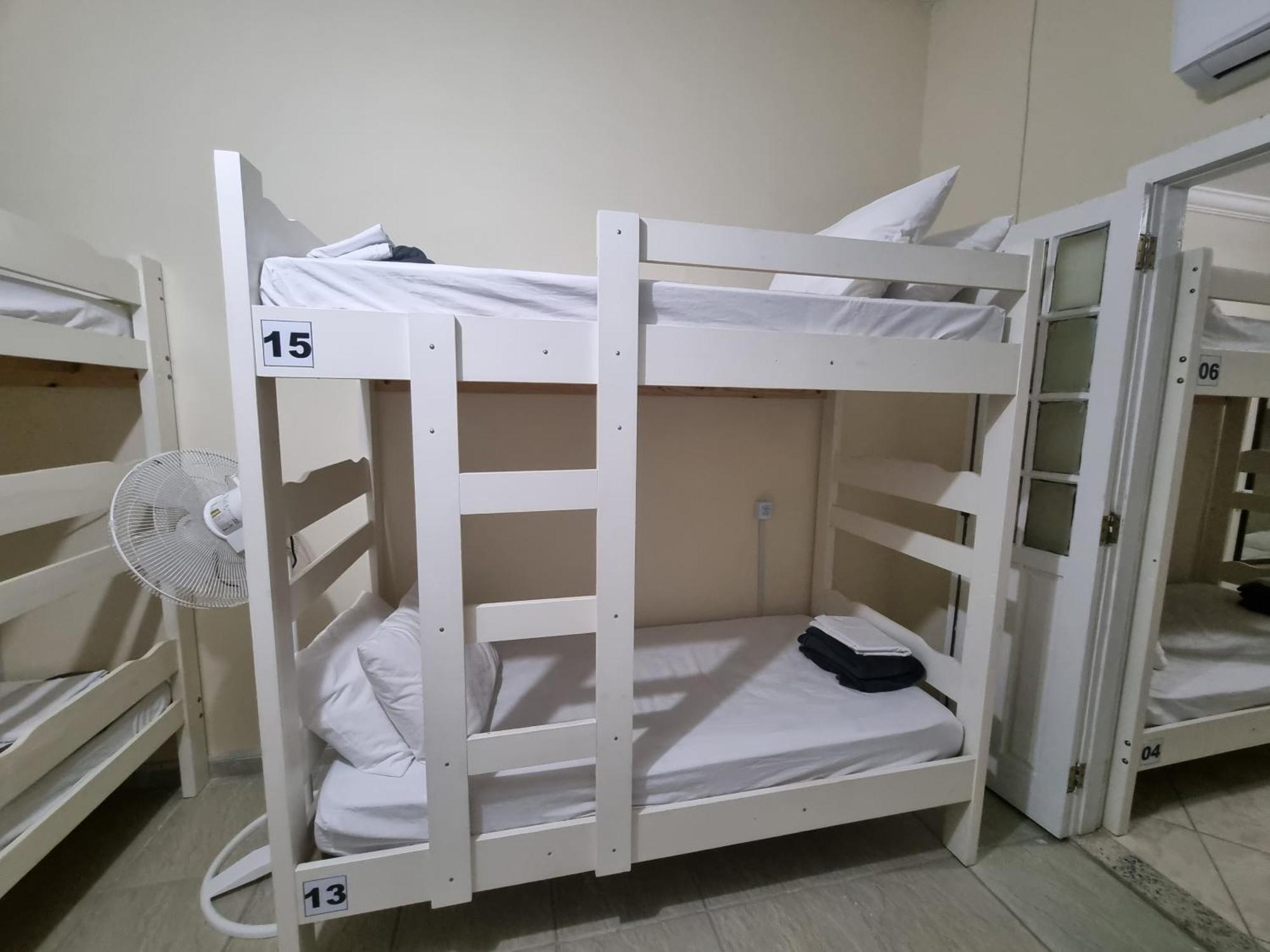 Zenit Hostel Da Cris 卡波布里奥 外观 照片