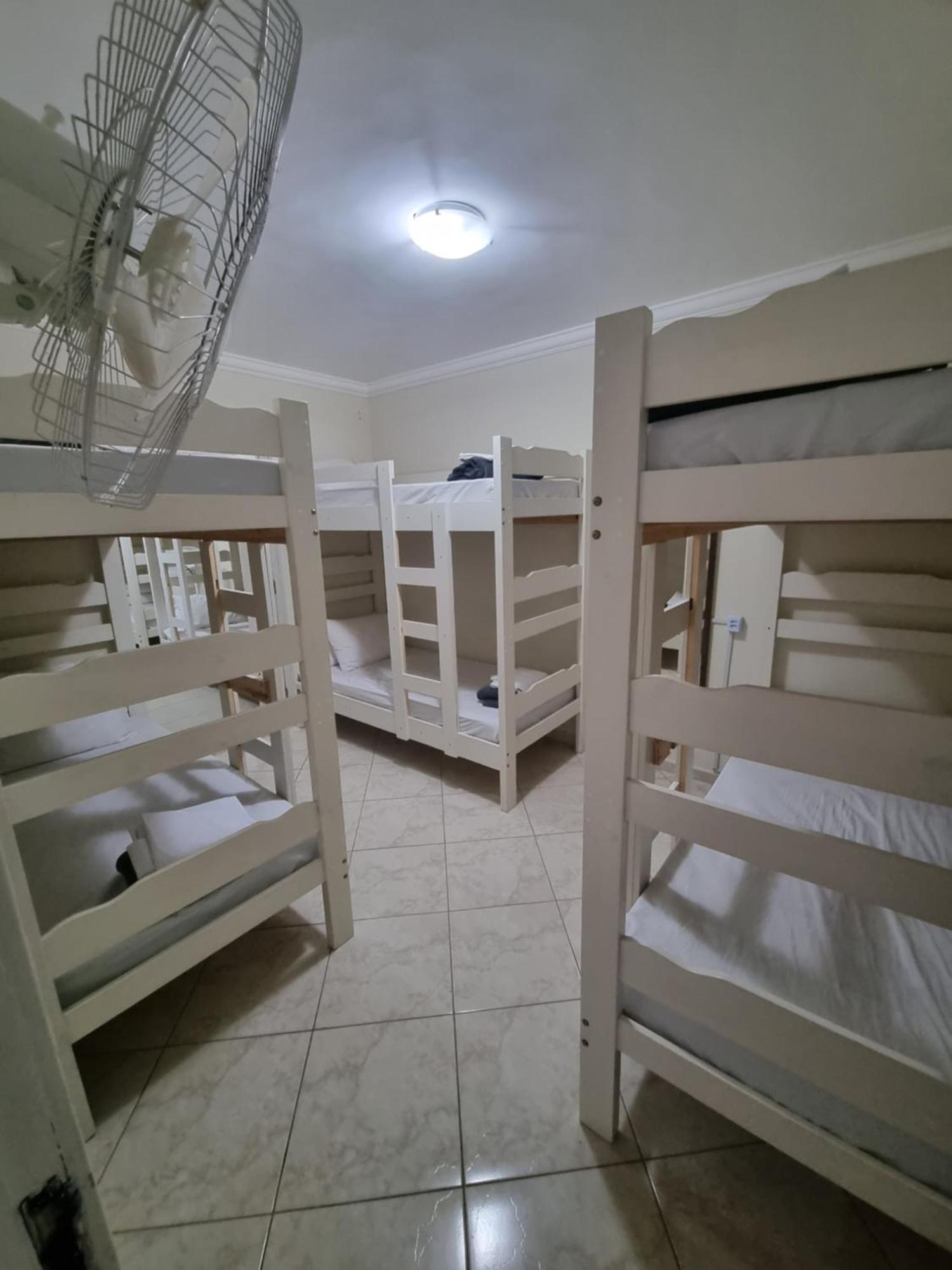 Zenit Hostel Da Cris 卡波布里奥 外观 照片