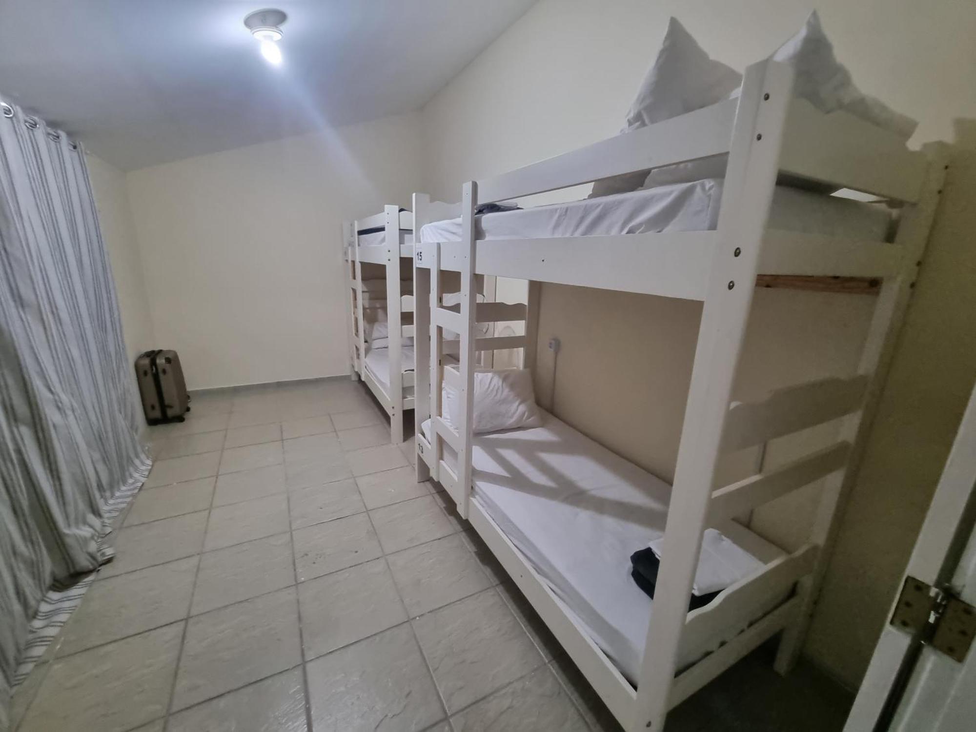 Zenit Hostel Da Cris 卡波布里奥 外观 照片