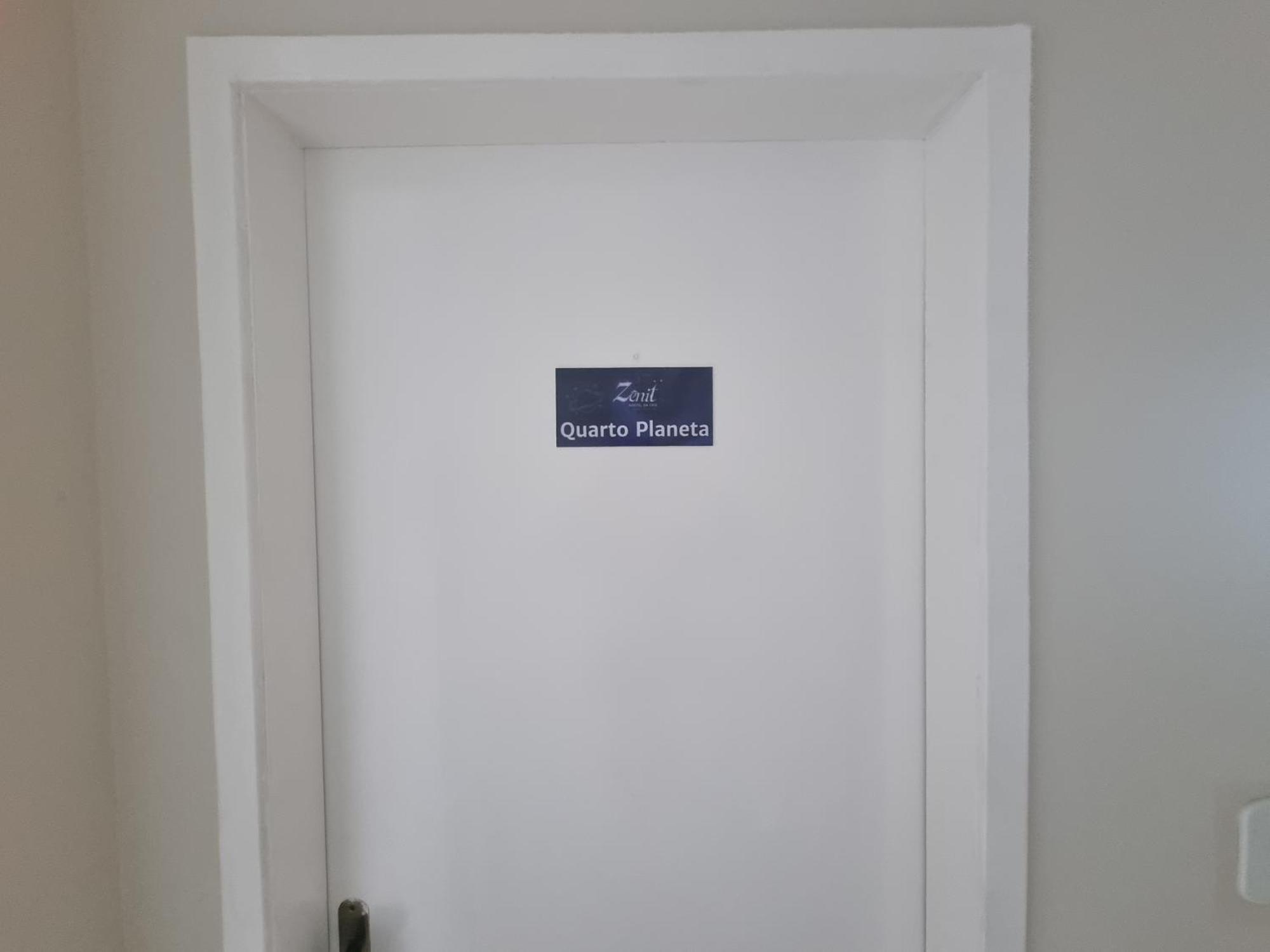 Zenit Hostel Da Cris 卡波布里奥 外观 照片